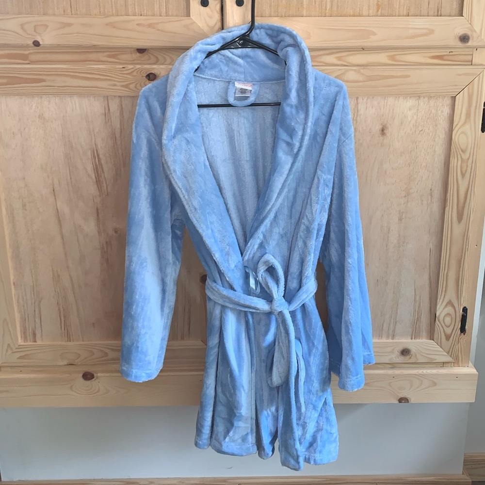 Charlotte baby blue plush bath night robe size L